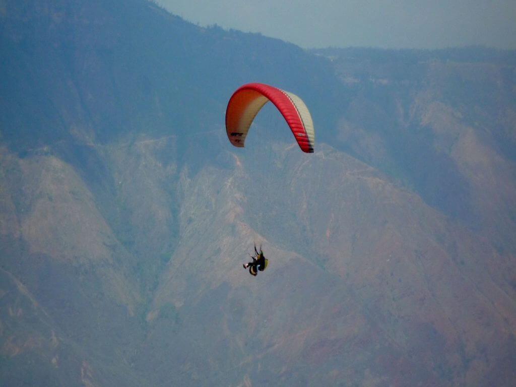 reise-aktiv-abenteuer-kolumbien-chicamocha-canyon-parasailing-san-gil-plane-urlaub