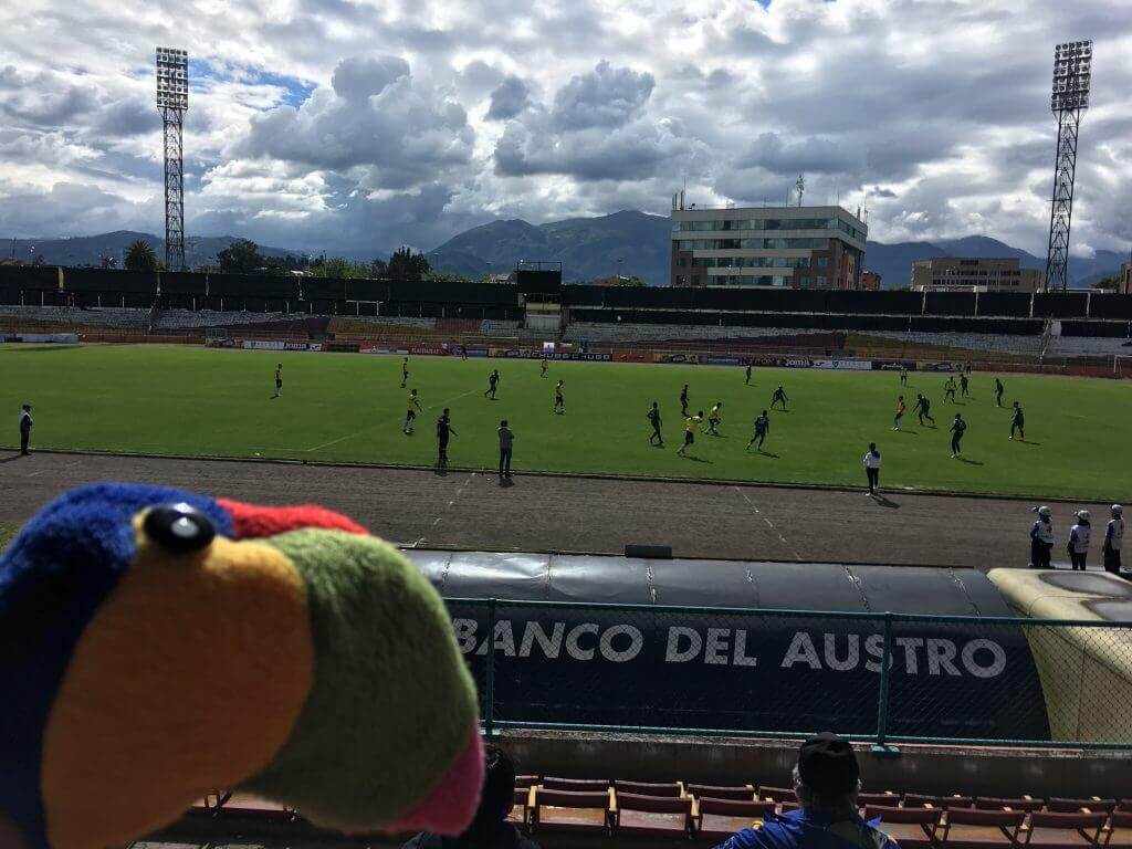 spass-ecuador-sicher-bereisen-reiseprofi-reisespezialist-süd-amerika-fußball-lateinamerika-quenca-familienausflug