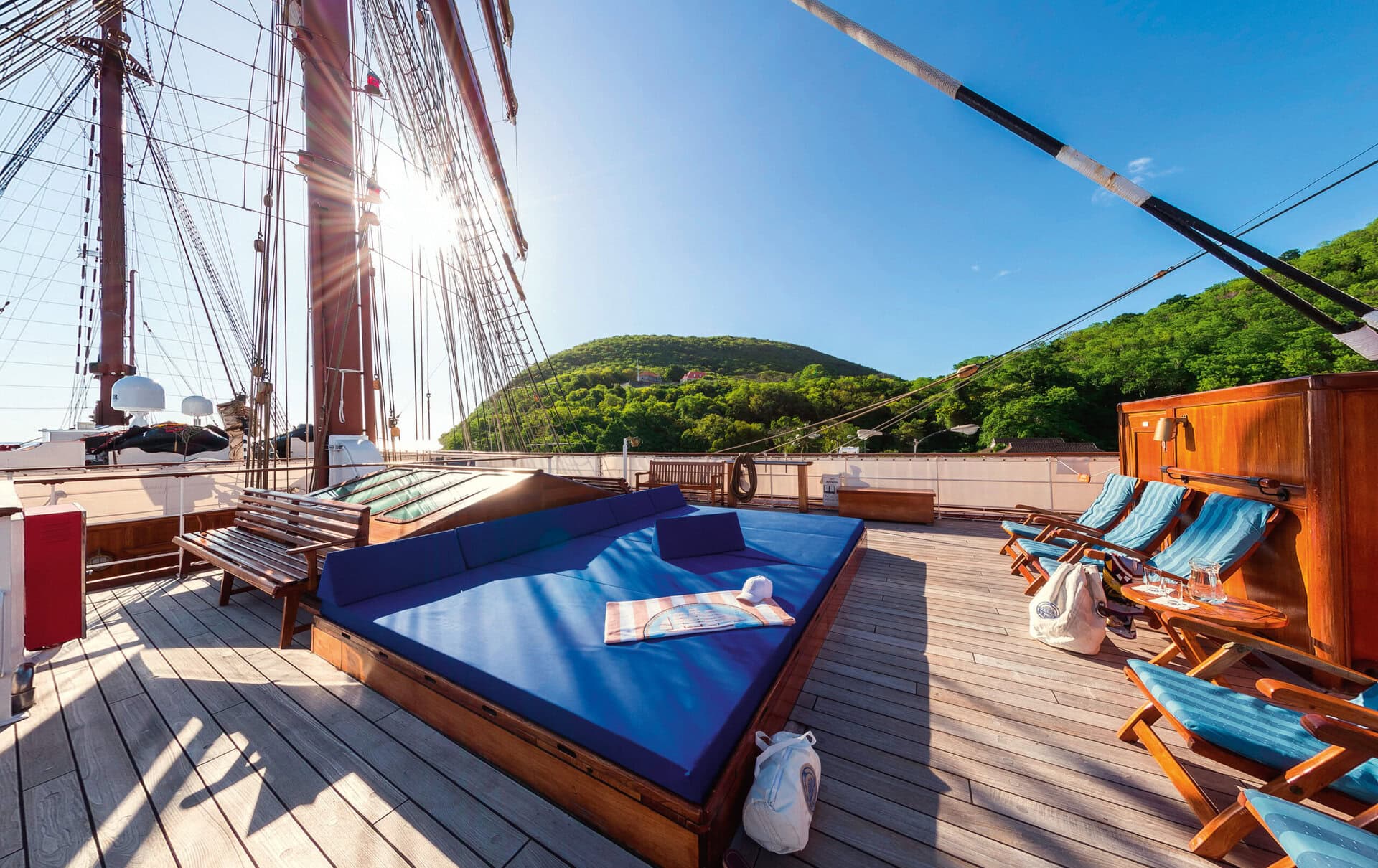 segelschiff-bella-italia-urlaub-segeltoern-bord-sonne-meer-chillen-sea-cloud