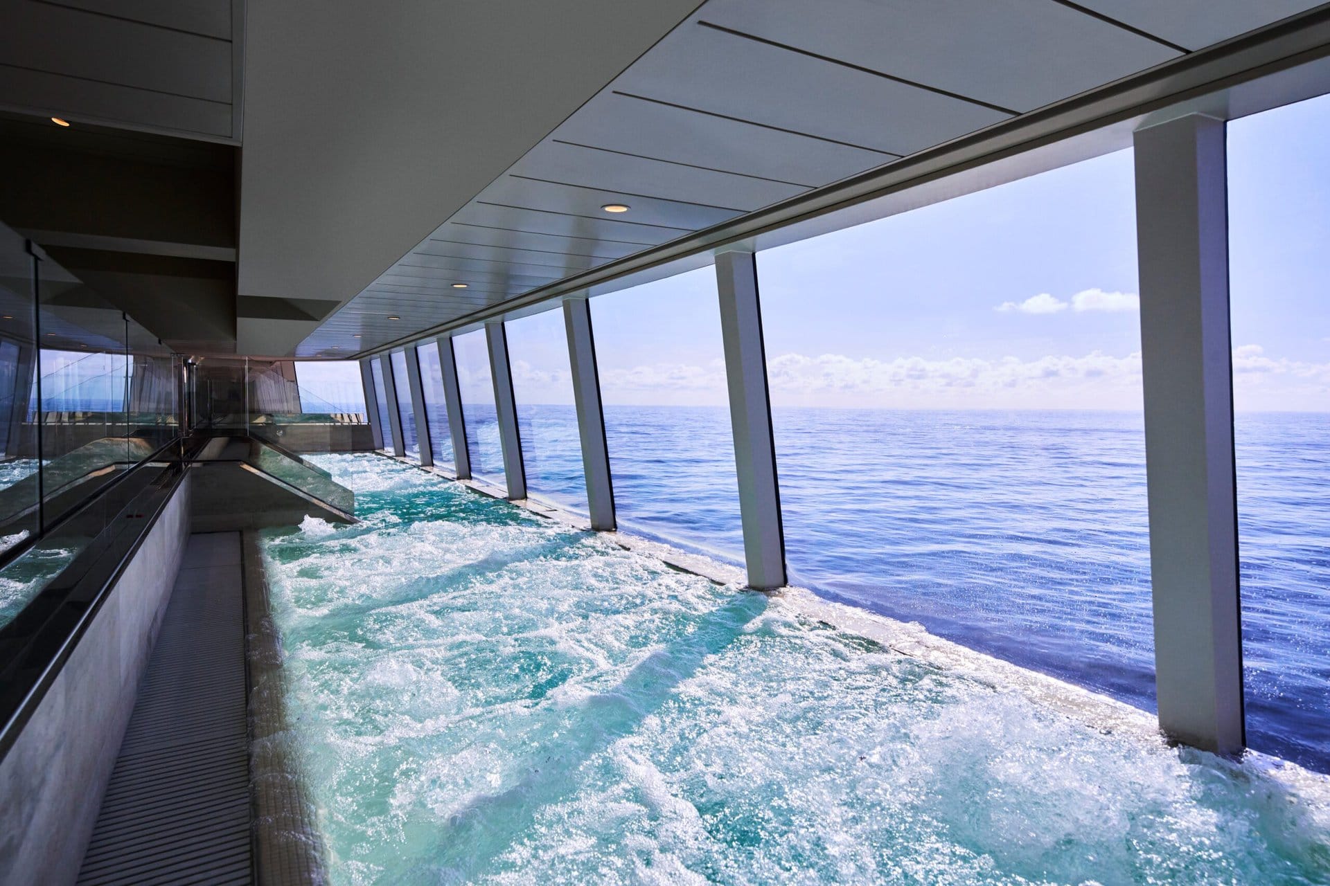 luxus-explora-journeys-cruise-schiff-kreuzfahrt-innenpol