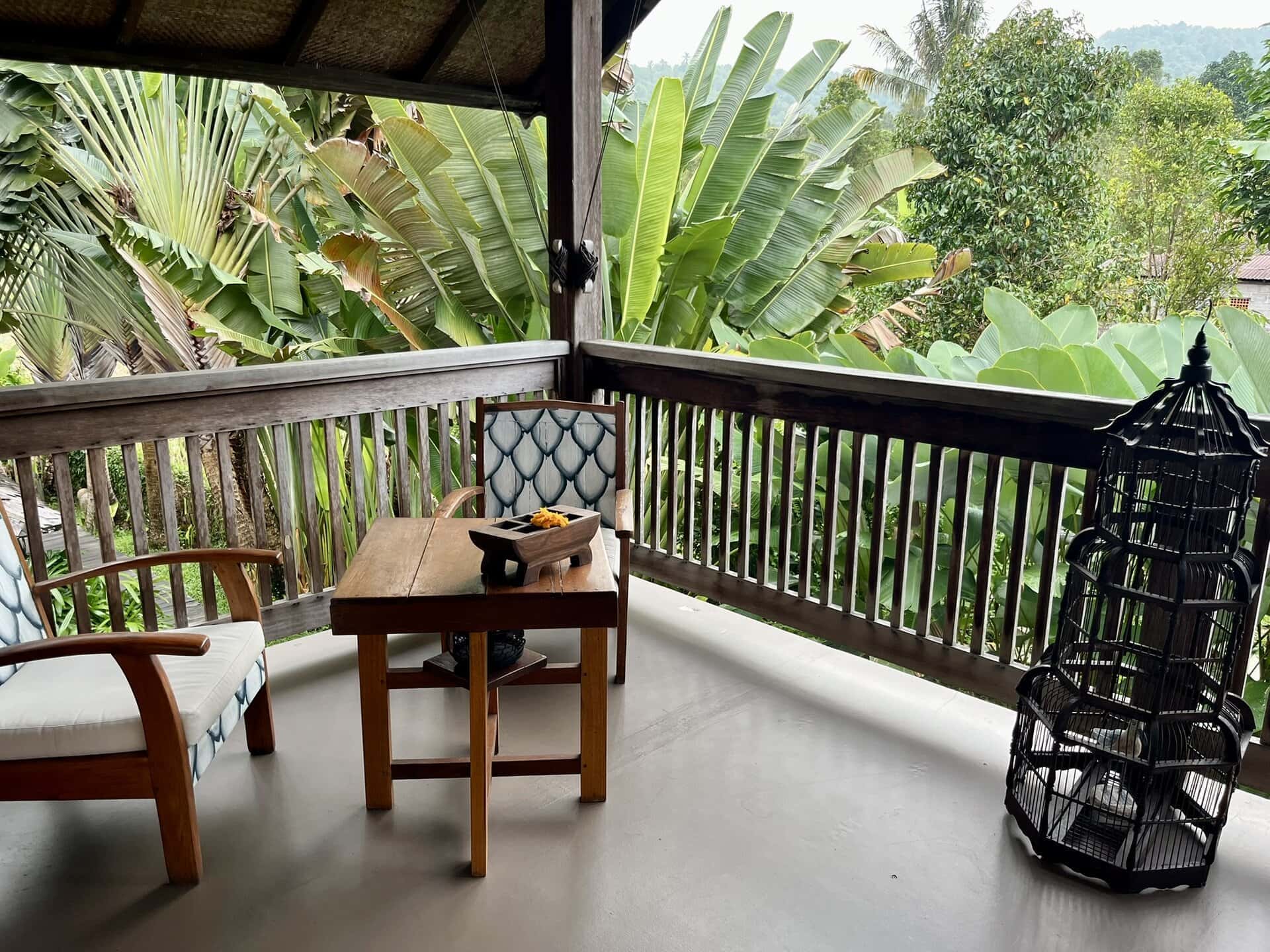 bali-indonesien-urlaub-norden-nordwesten-insel-sonne-strand-meer-aussicht-balkon-reiseblog