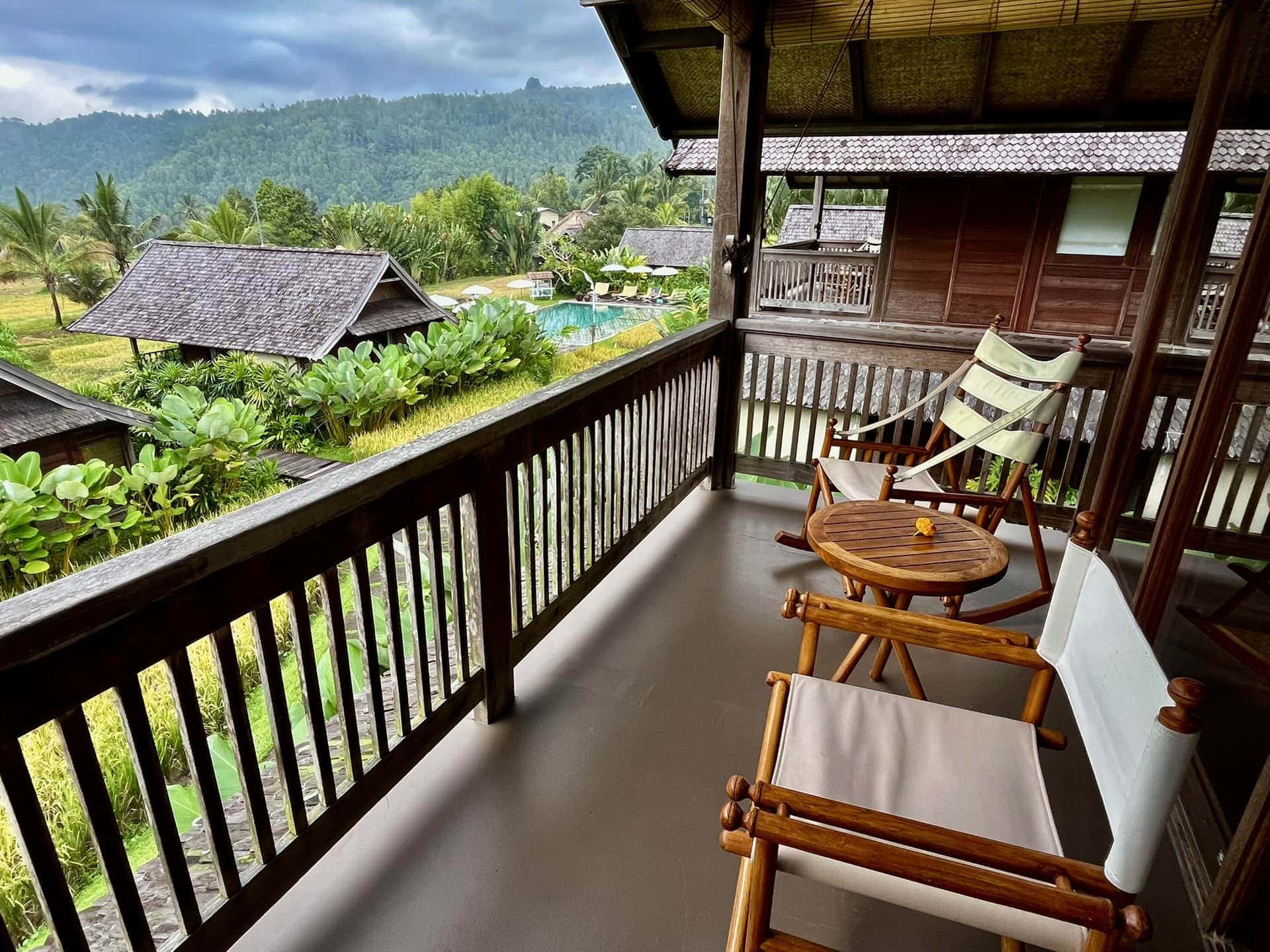 bali-indonesien-urlaub-norden-nordwesten-insel-sonne-strand-meer-aussicht-huettenbalkon-reiseblog