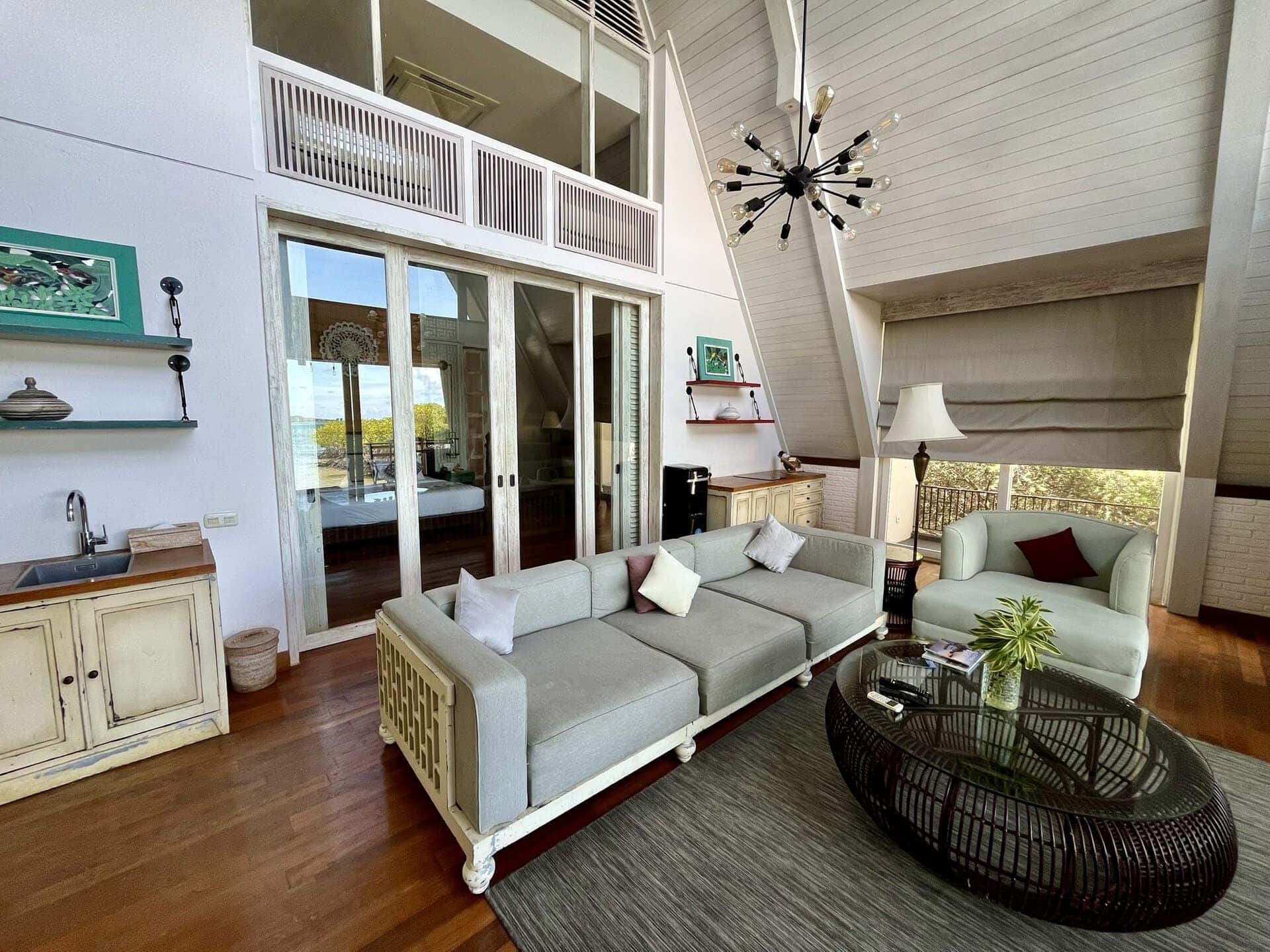 bali-indonesien-urlaub-norden-nordwesten-insel-sonne-strand-meer-hotelzimmer-luxus-reiseblog