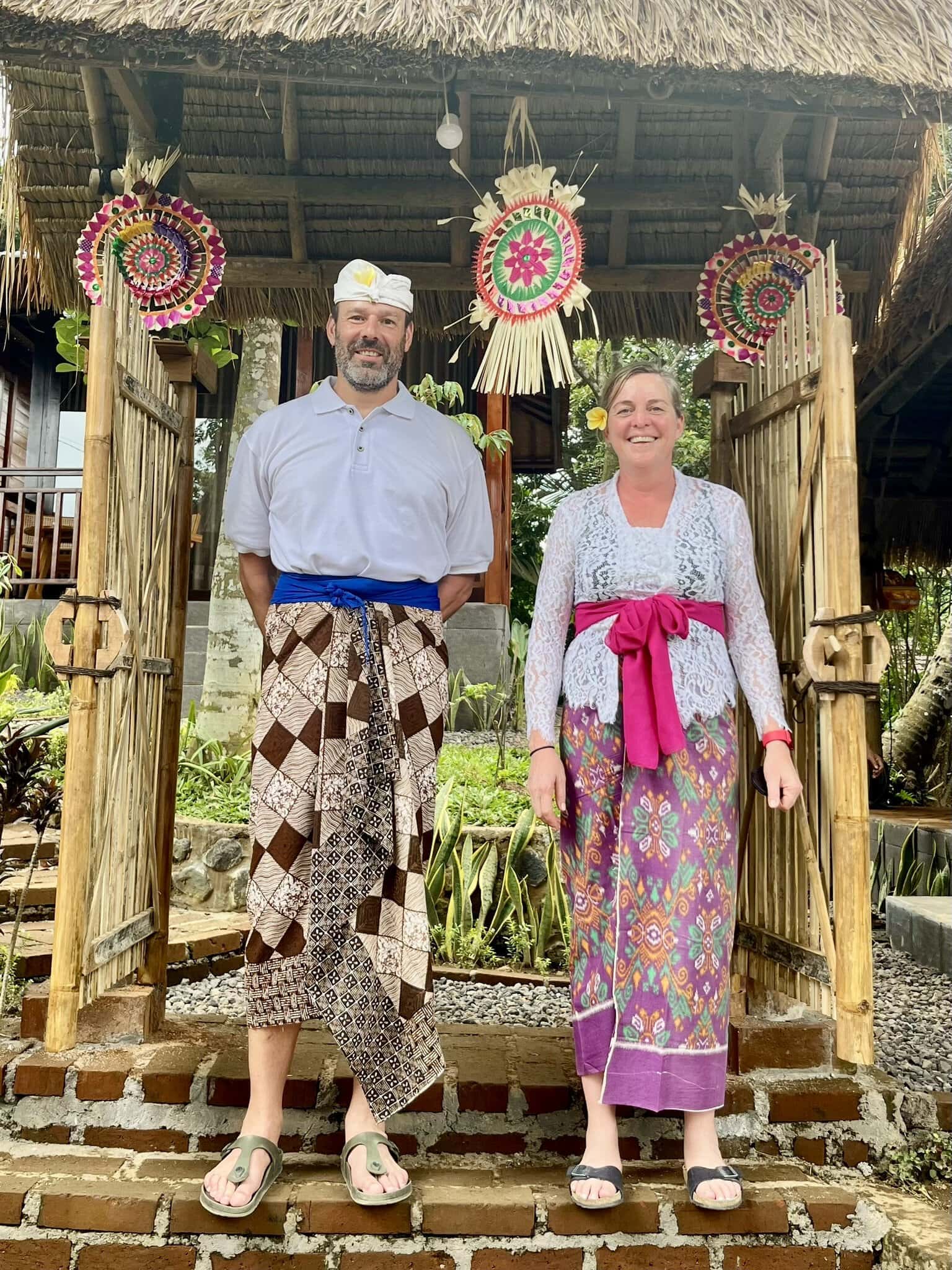 bali-indonesien-urlaub-norden-nordwesten-insel-sonne-strand-meer-kleidung-reiseblog