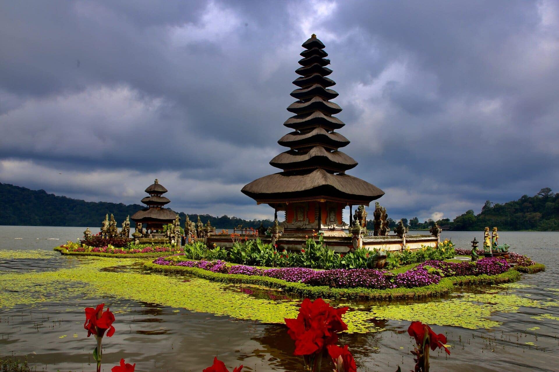 bali-indonesien-urlaub-norden-nordwesten-insel-sonne-strand-meer-tempel-reiseblog
