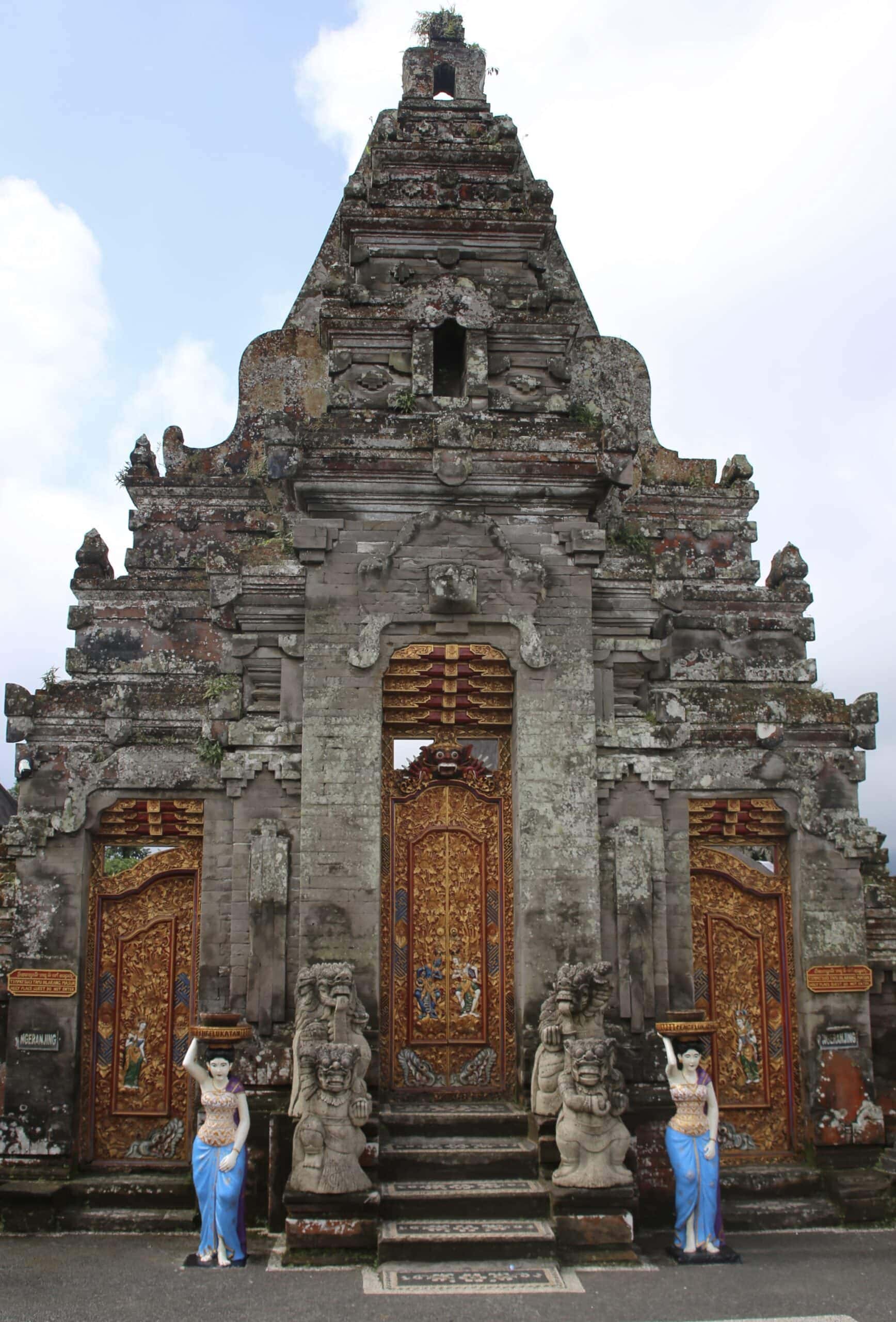 bali-indonesien-urlaub-norden-nordwesten-insel-sonne-strand-meer-tradition-reiseblog
