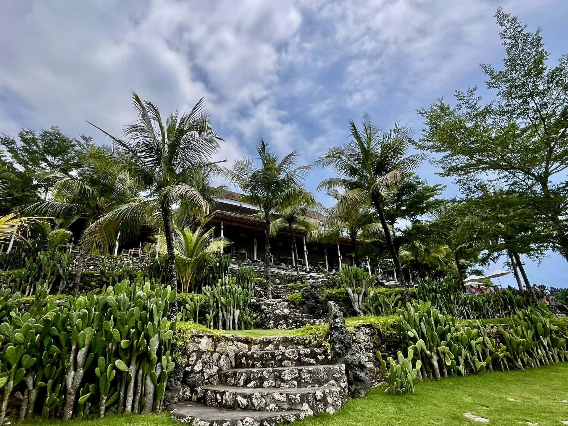 bali-indonesien-urlaub-sueden-suedosten-insel-sonne-strand-meer-sanur-nusa-penida-green-power-reiseblog