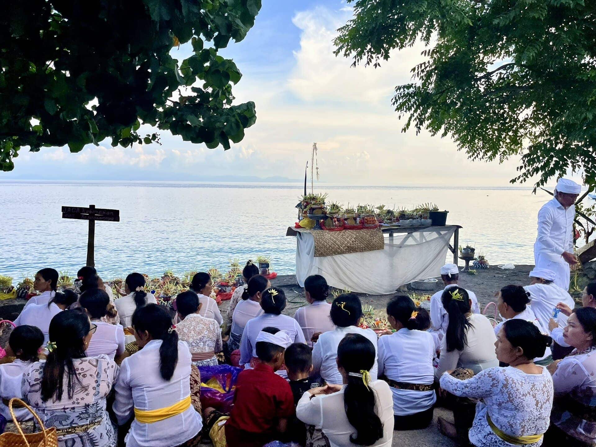 bali-indonesien-urlaub-sueden-suedosten-insel-sonne-strand-meer-sanur-nusa-penida-hochzeit-reiseblog