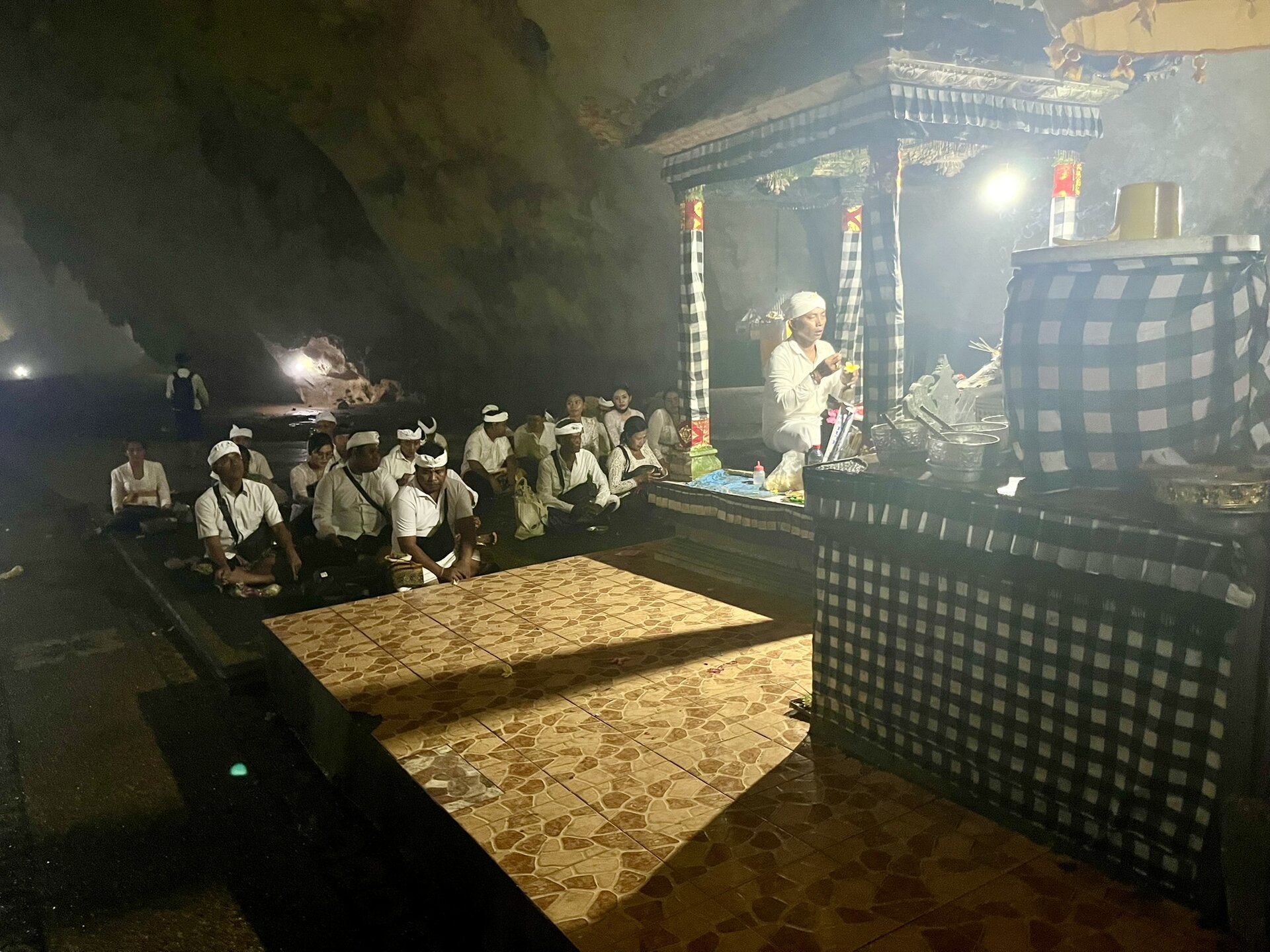 bali-indonesien-urlaub-sueden-suedosten-insel-sonne-strand-meer-sanur-nusa-penida-hoehle-reiseblog