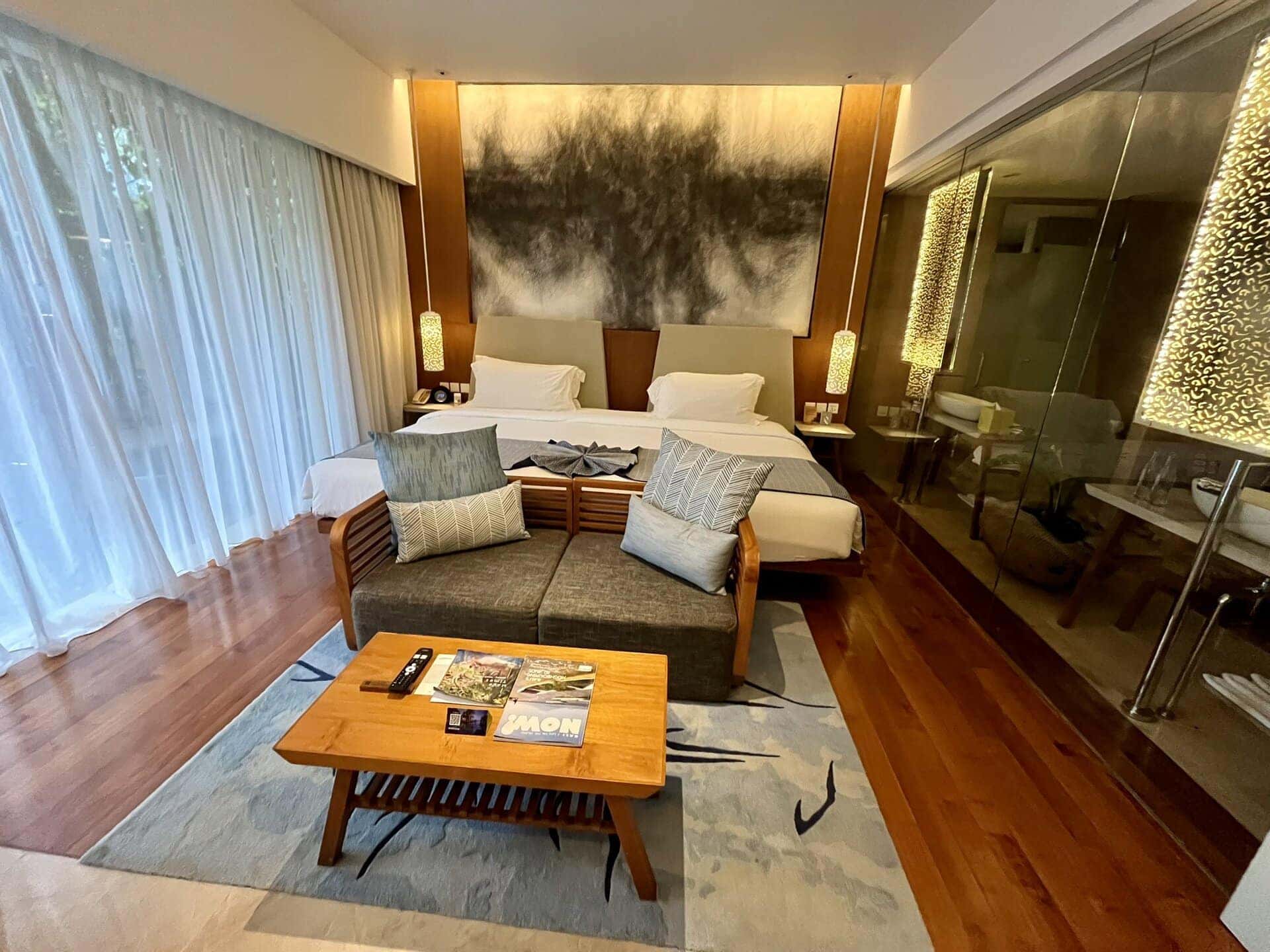 bali-indonesien-urlaub-sueden-suedosten-insel-sonne-strand-meer-sanur-nusa-penida-hotelzimmer-reiseblog