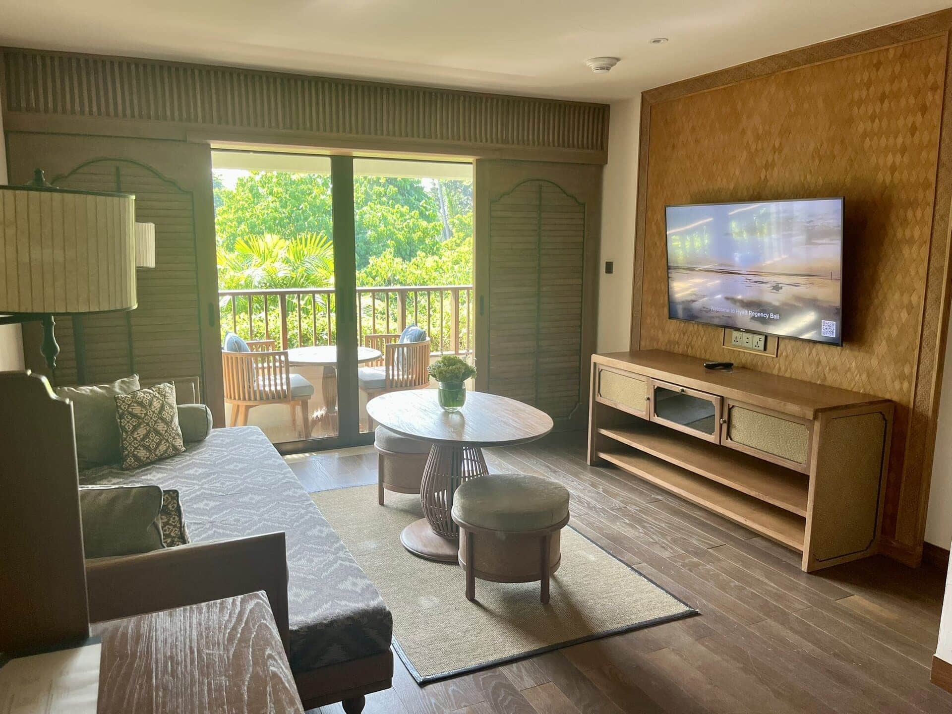 bali-indonesien-urlaub-sueden-suedosten-insel-sonne-strand-meer-sanur-nusa-penida-schoenes-hotelzimmer-reiseblog