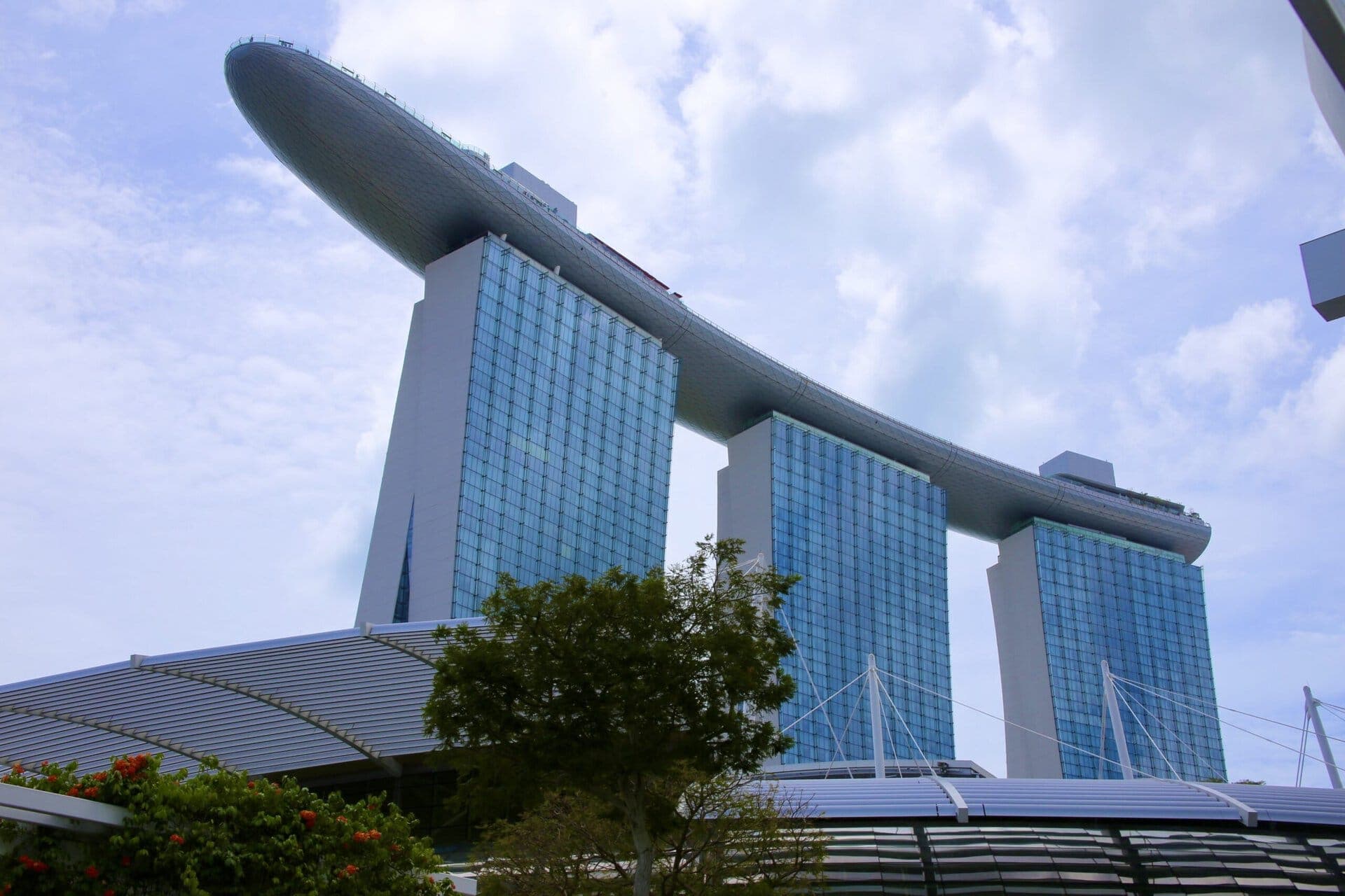 städtereise-singapur-reiseblog-indonesien-urlaub-architektur-modern-lifestyle-sky-reise