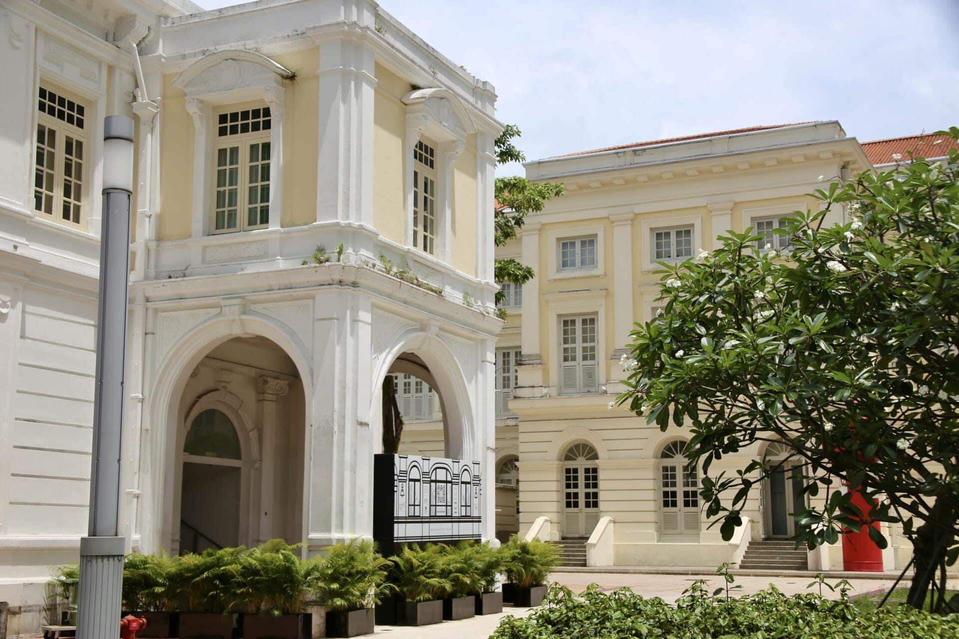 städtereise-singapur-reiseblog-indonesien-urlaub-architektur-modern-skyline-gruen-beautiful-reise