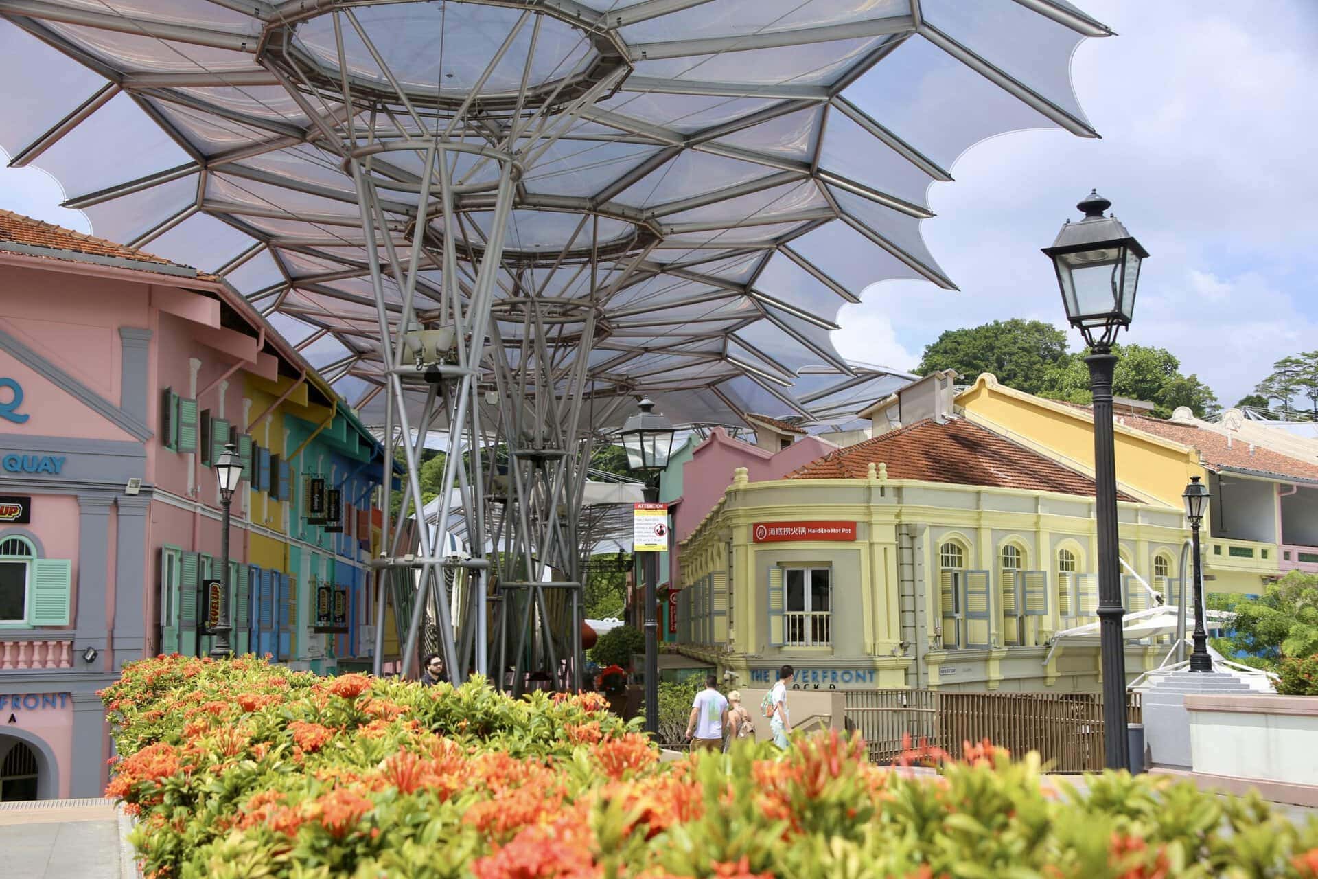 städtereise-singapur-reiseblog-indonesien-urlaub-architektur-modern-skyline-shopping-reise