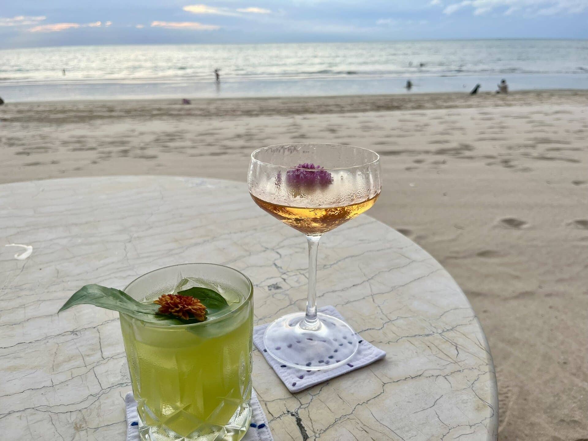 reiseblog-indonesien-flores-komodo-inseln-urlaub-sonne-palmen-strand-cocktails-reise