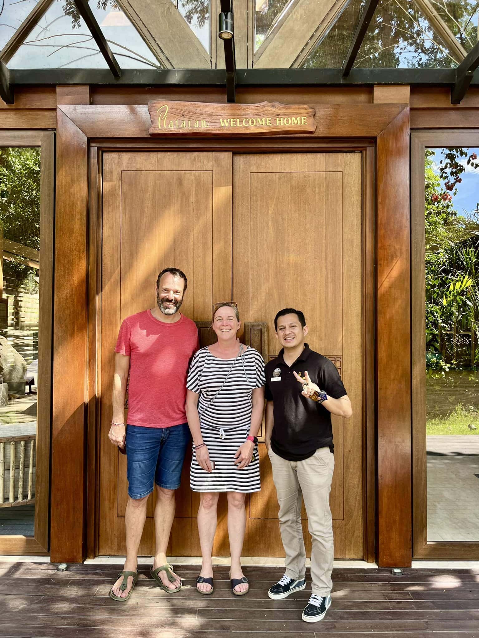 reiseblog-indonesien-flores-komodo-inseln-urlaub-sonne-palmen-strand-happy-reise