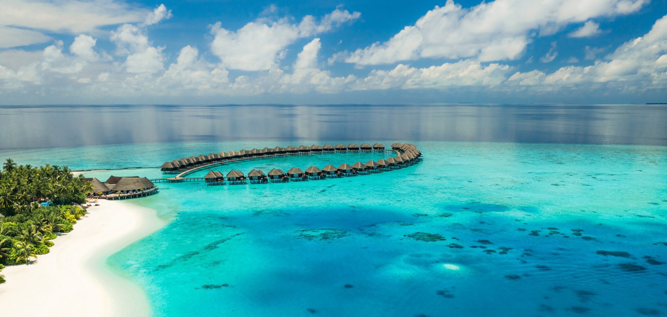 urlaub-malediven-summer-landscape-water-villas