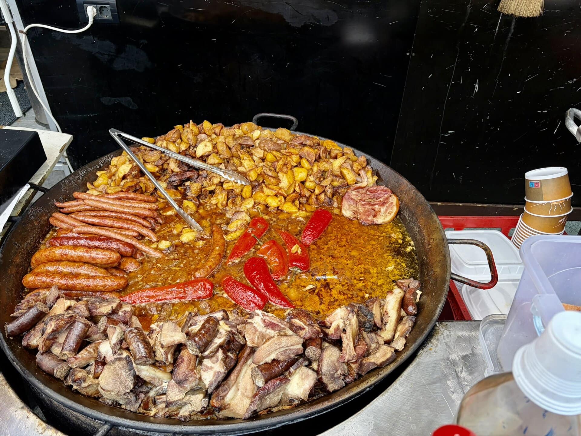 einheimischer-schmaus-europa-leckeres-roadtrip-individuell-osteuropa