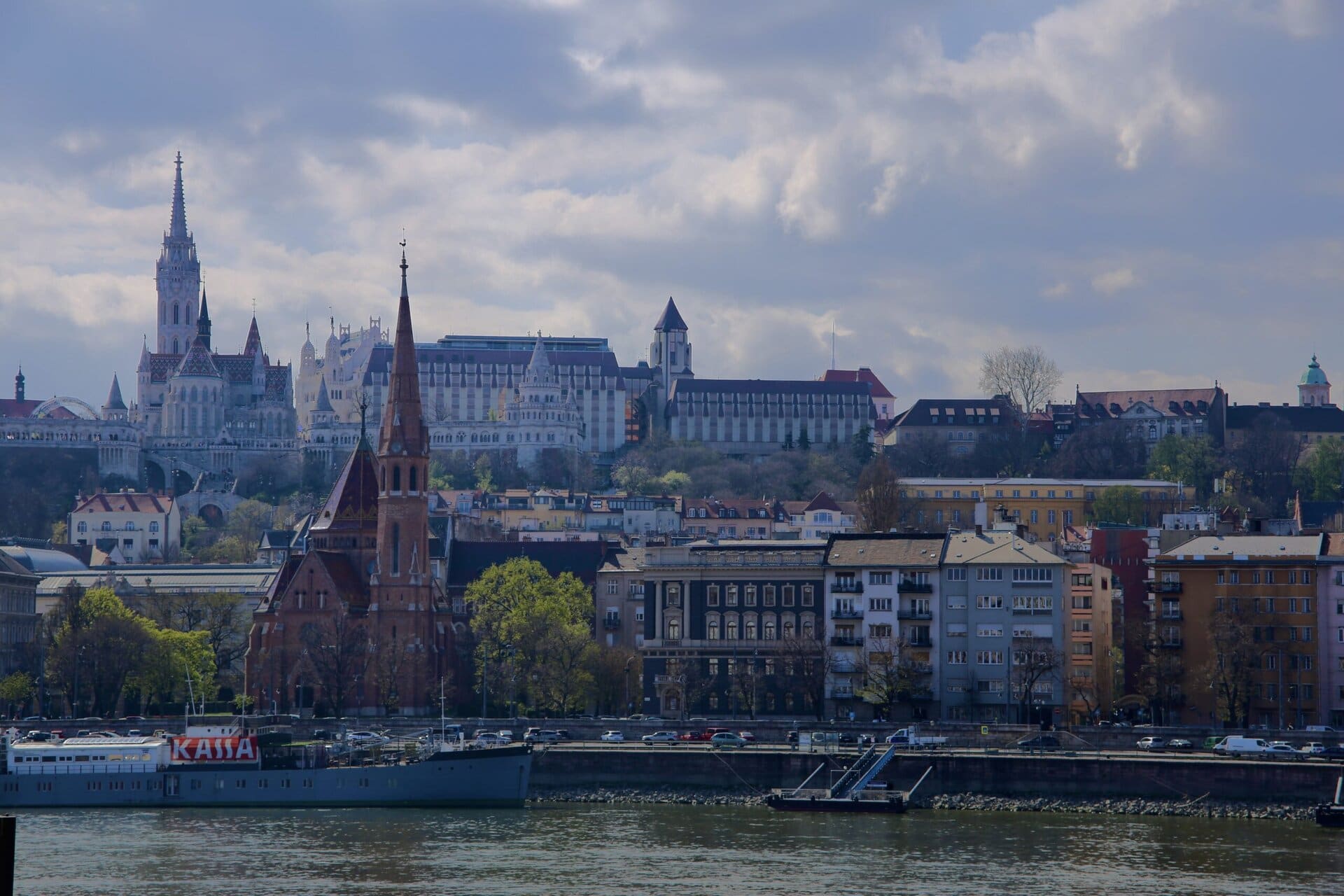 panorama-stadt-europa-roadtrip-individuell-osteuropa