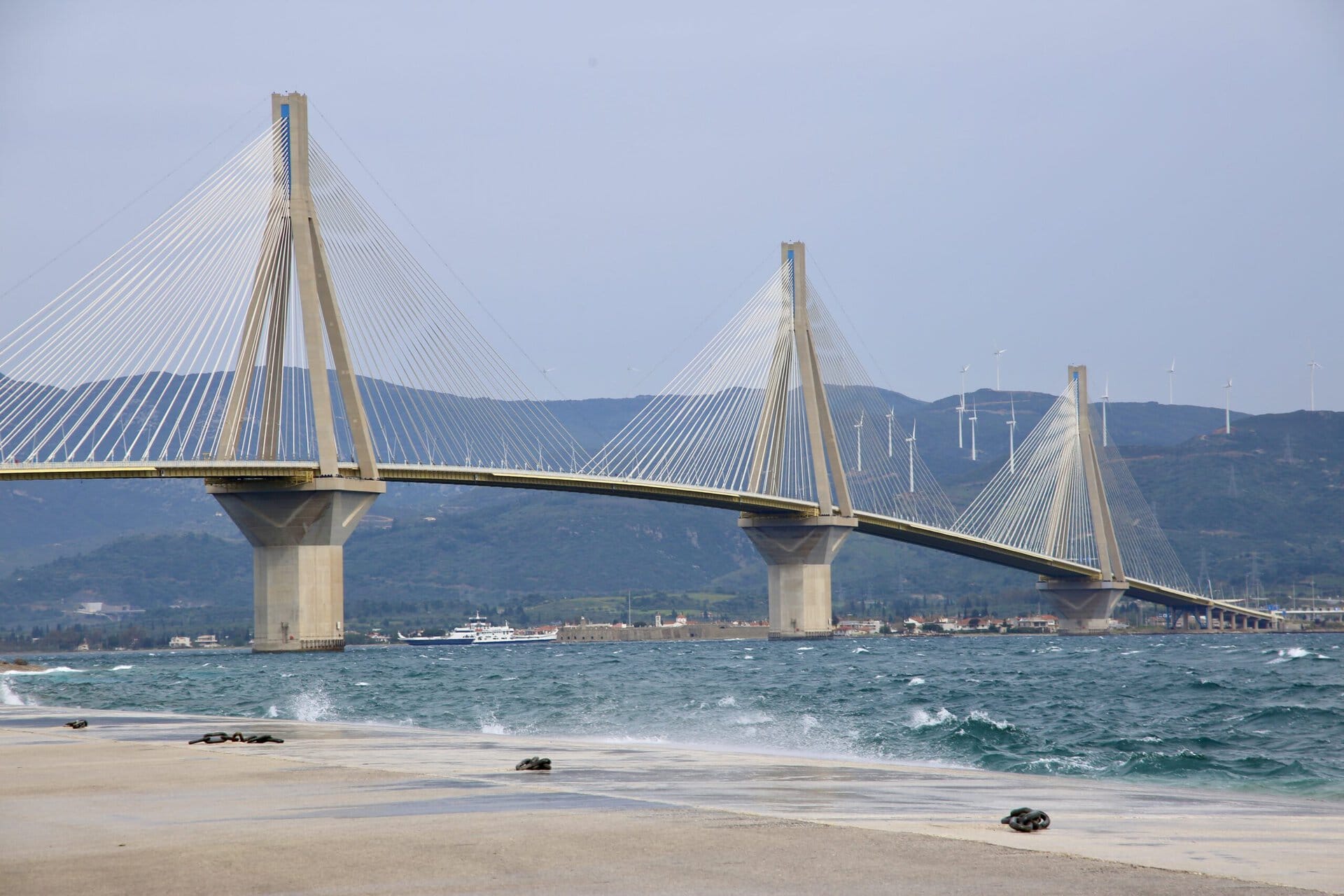 weiße-brücke-balkan-türkei-griechenland-roadtrip-europa-individuell
