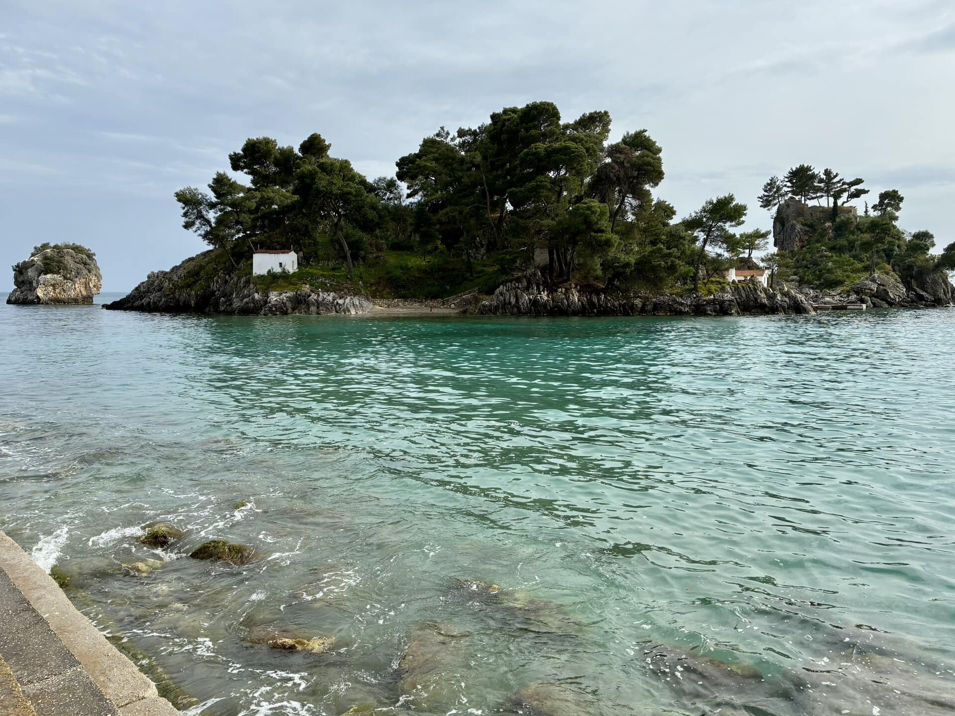 balkan-türkei-europa-insel-vor-küste-individuell-griechenland-roadtrip