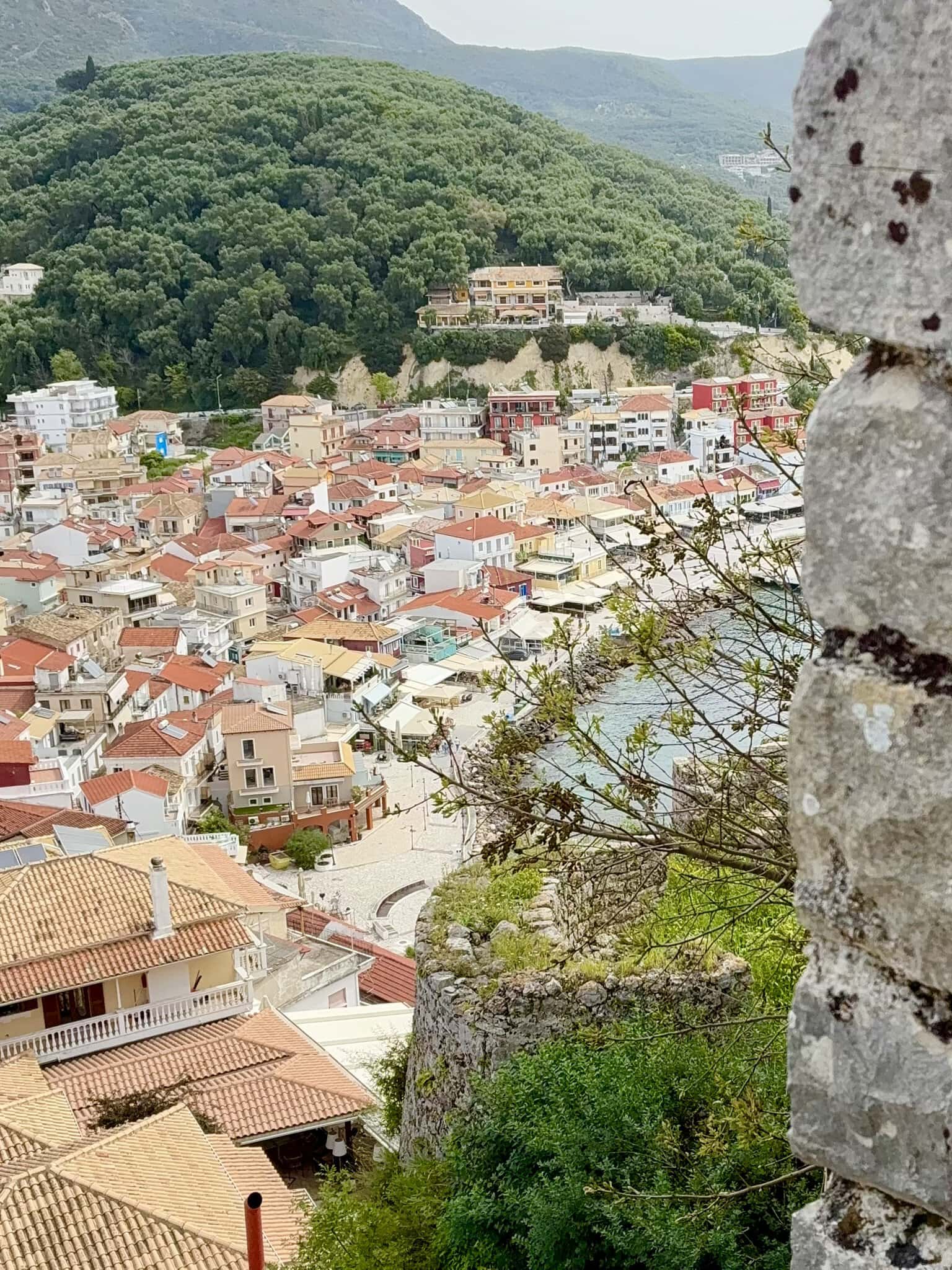 roadtrip-europa-balkan-bunter-hafen-türkei-individuell-griechenland
