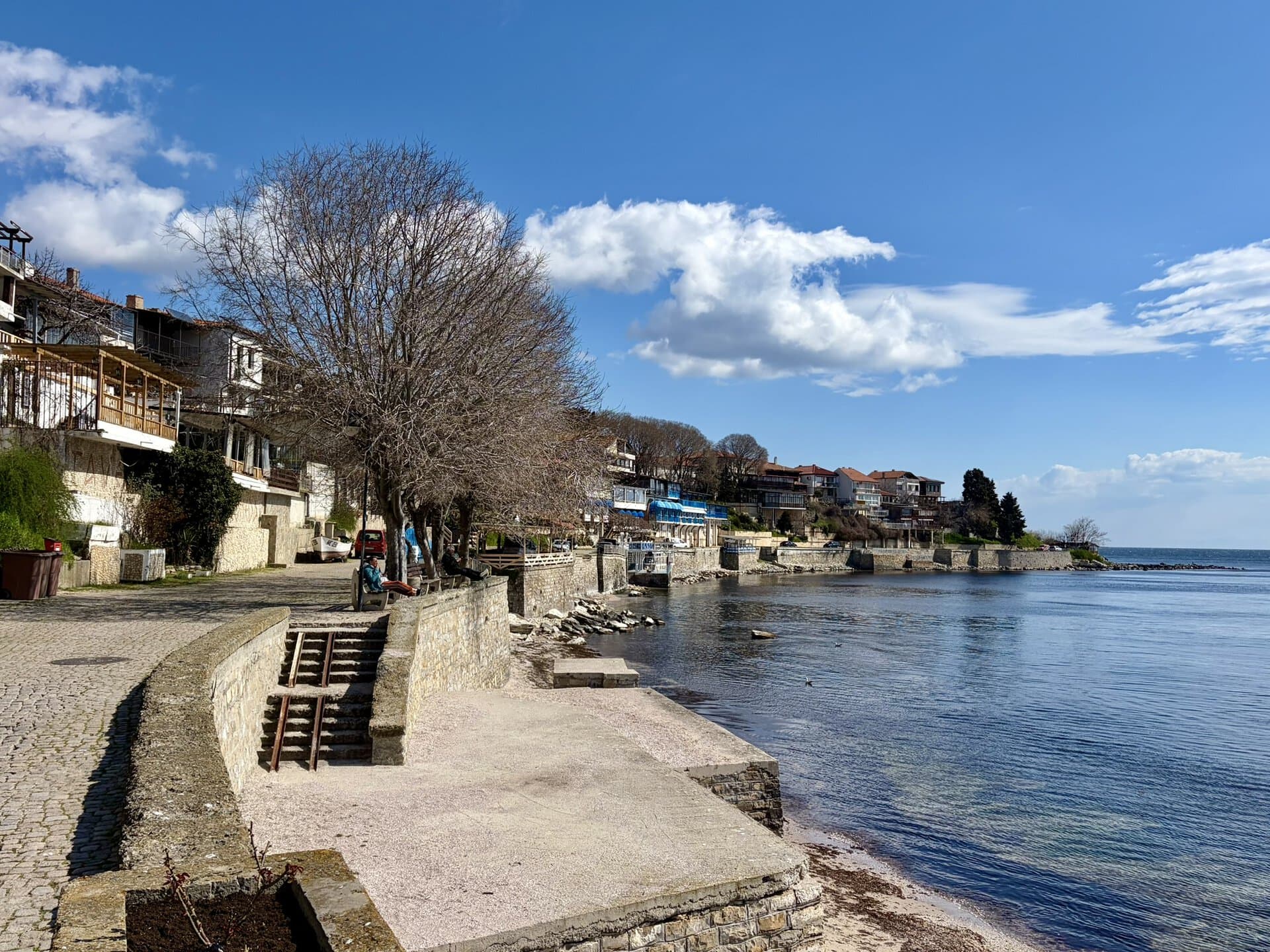 individuell-treppen-griechenland-roadtrip-meer-europa-balkan-türkei