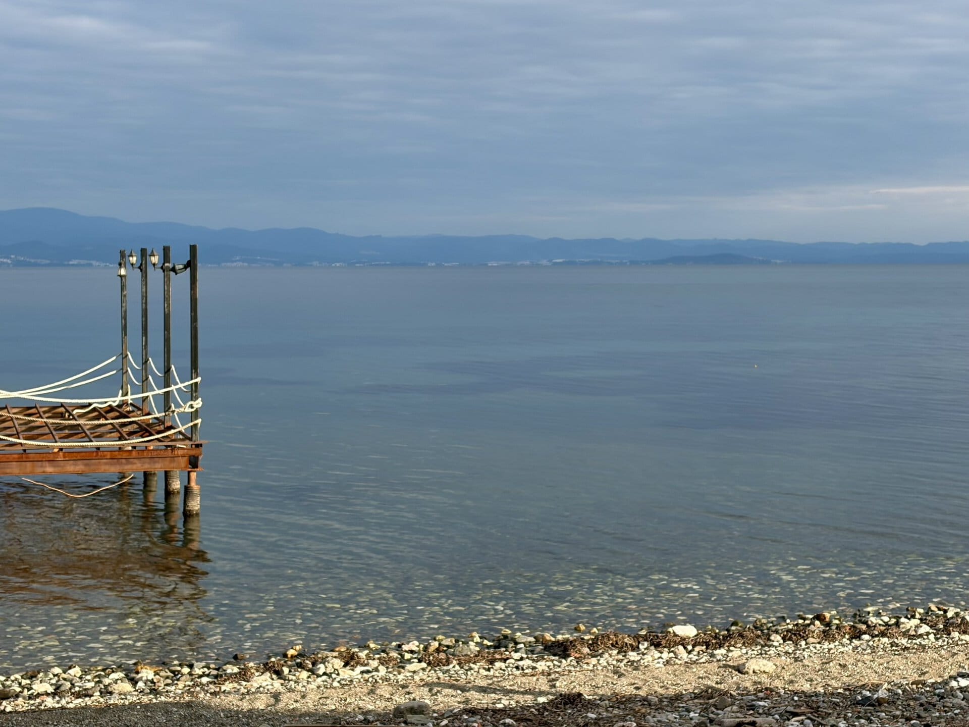 individuell-griechenland-ruhige-see-roadtrip-europa-balkan-türkei