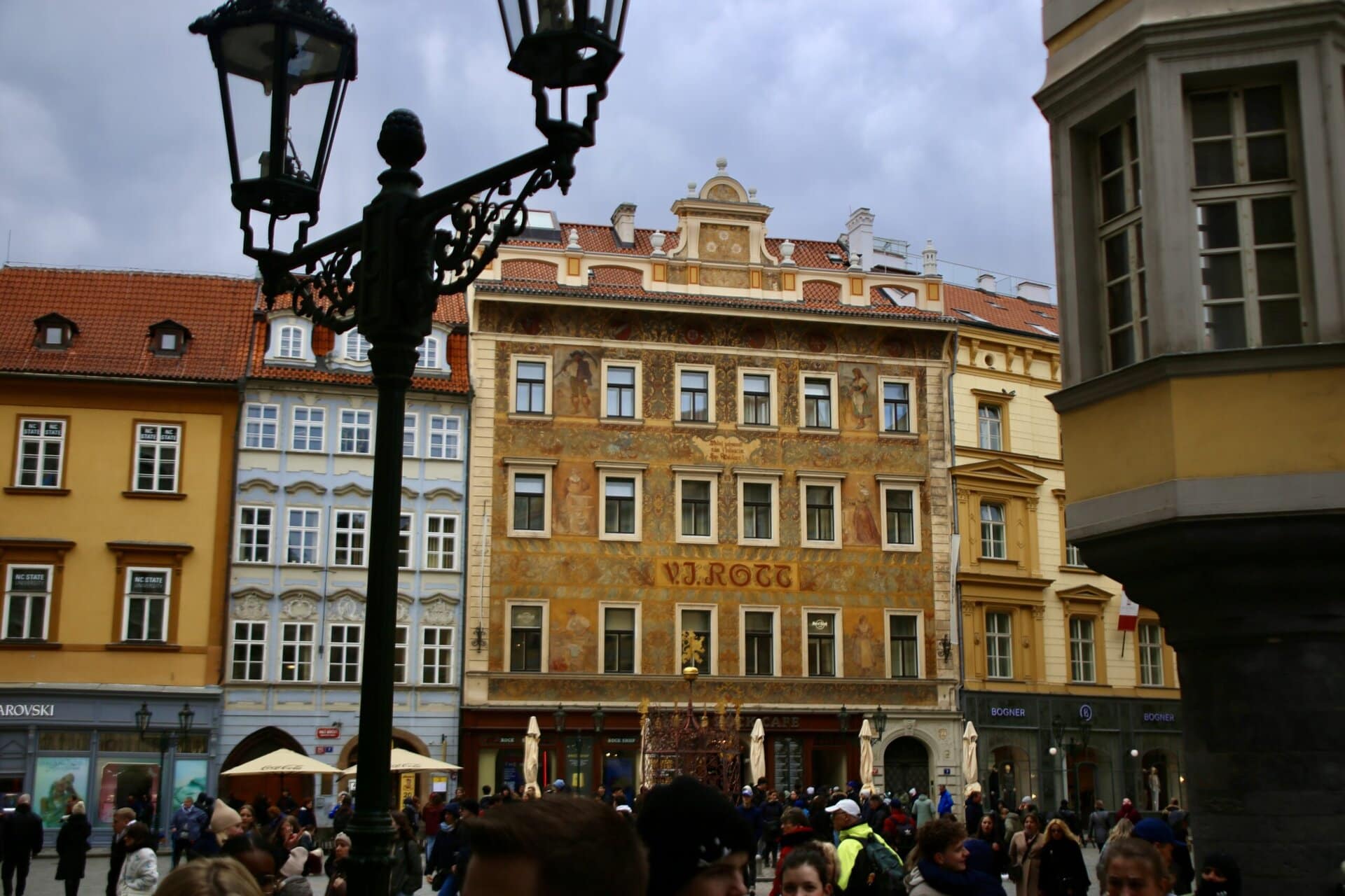 der-hängende-mann-europa-roadtrip-individuell-osteuropa