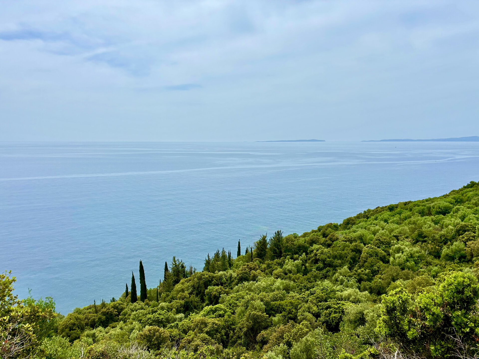 balkan-türkei-grünblaue-aussicht-individuell-griechenland-roadtrip-europa