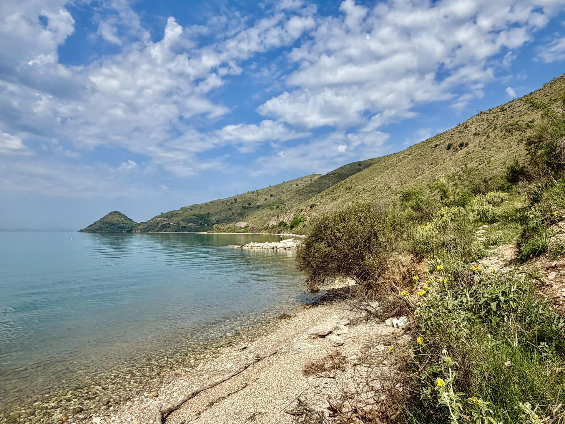 idyllische-individuell-griechenland-roadtrip-ruhige-see-europa-balkan-türkei