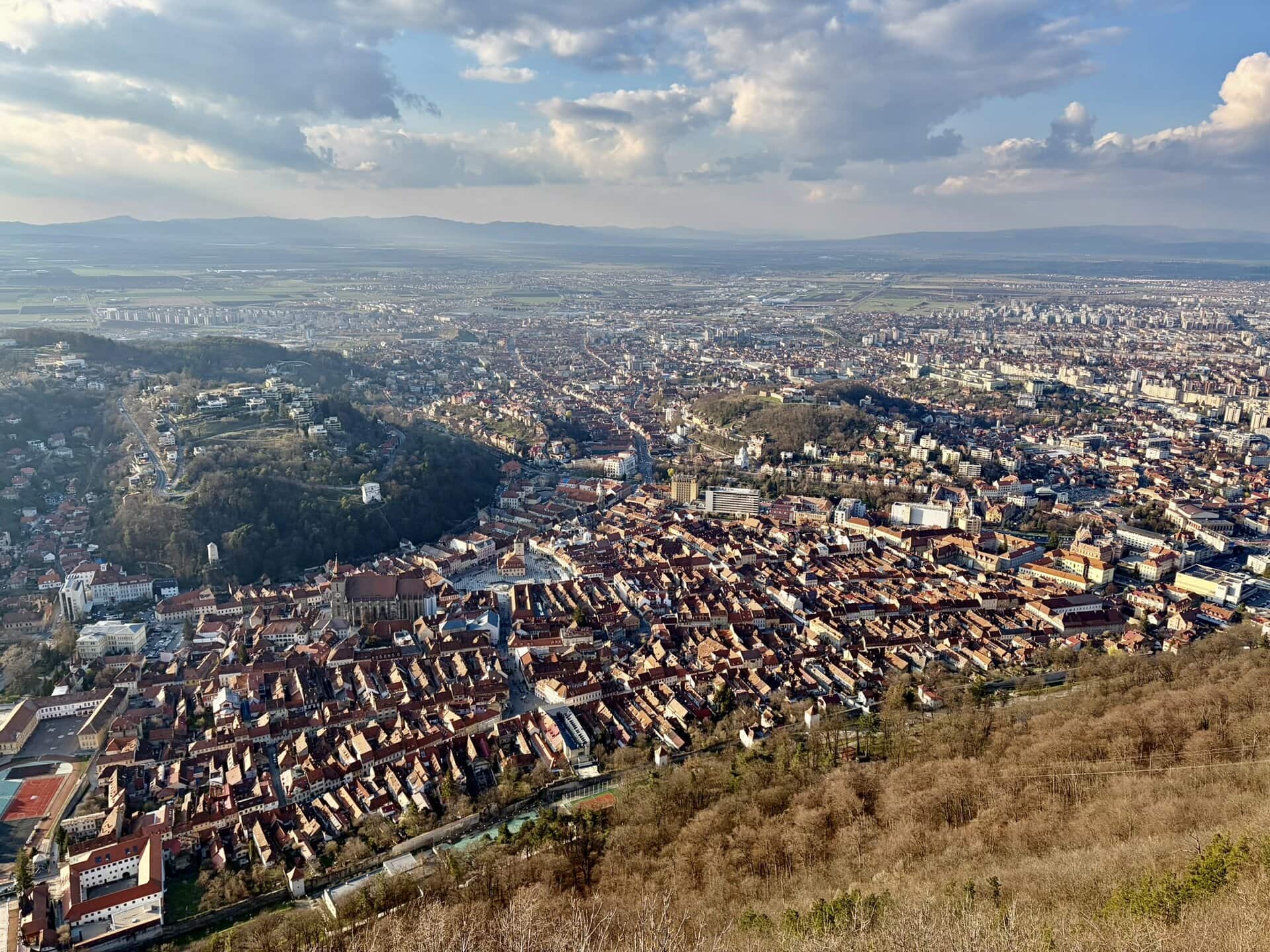 stadt-in-rumänien-europa-roadtrip-individuell-osteuropa