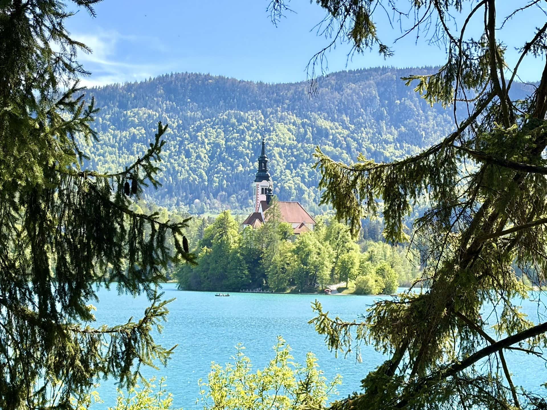 europa-kirche-roadtrip-see-balkan-küstenroute