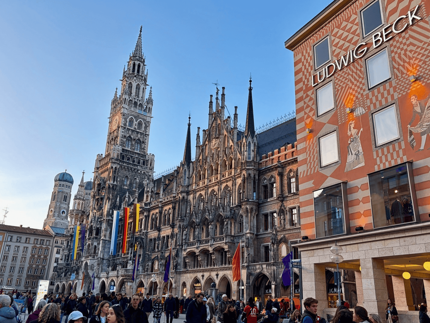 europa-rathaus-roadtrip-balkan-küstenroute-münchen