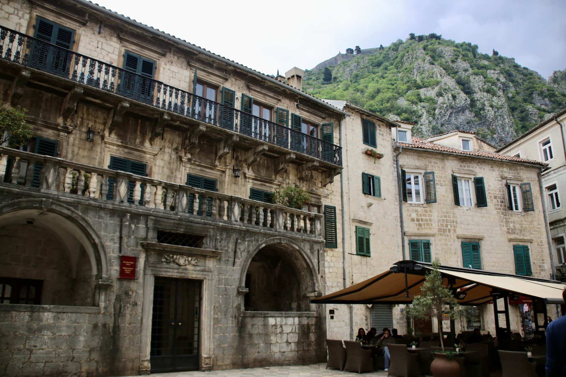 alte-villa-europa-roadtrip-balkan-küstenroute
