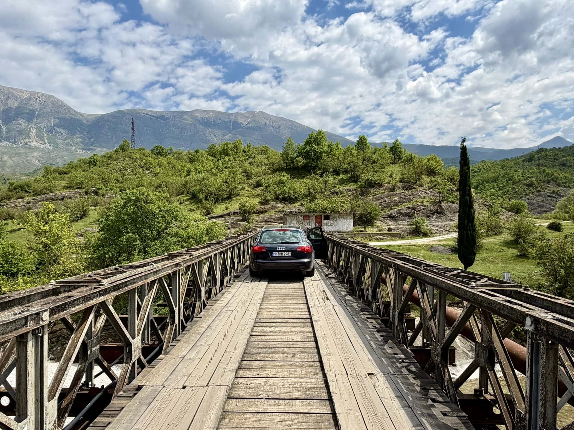 europa-roadtrip-holzbrücke-balkan-küstenroute