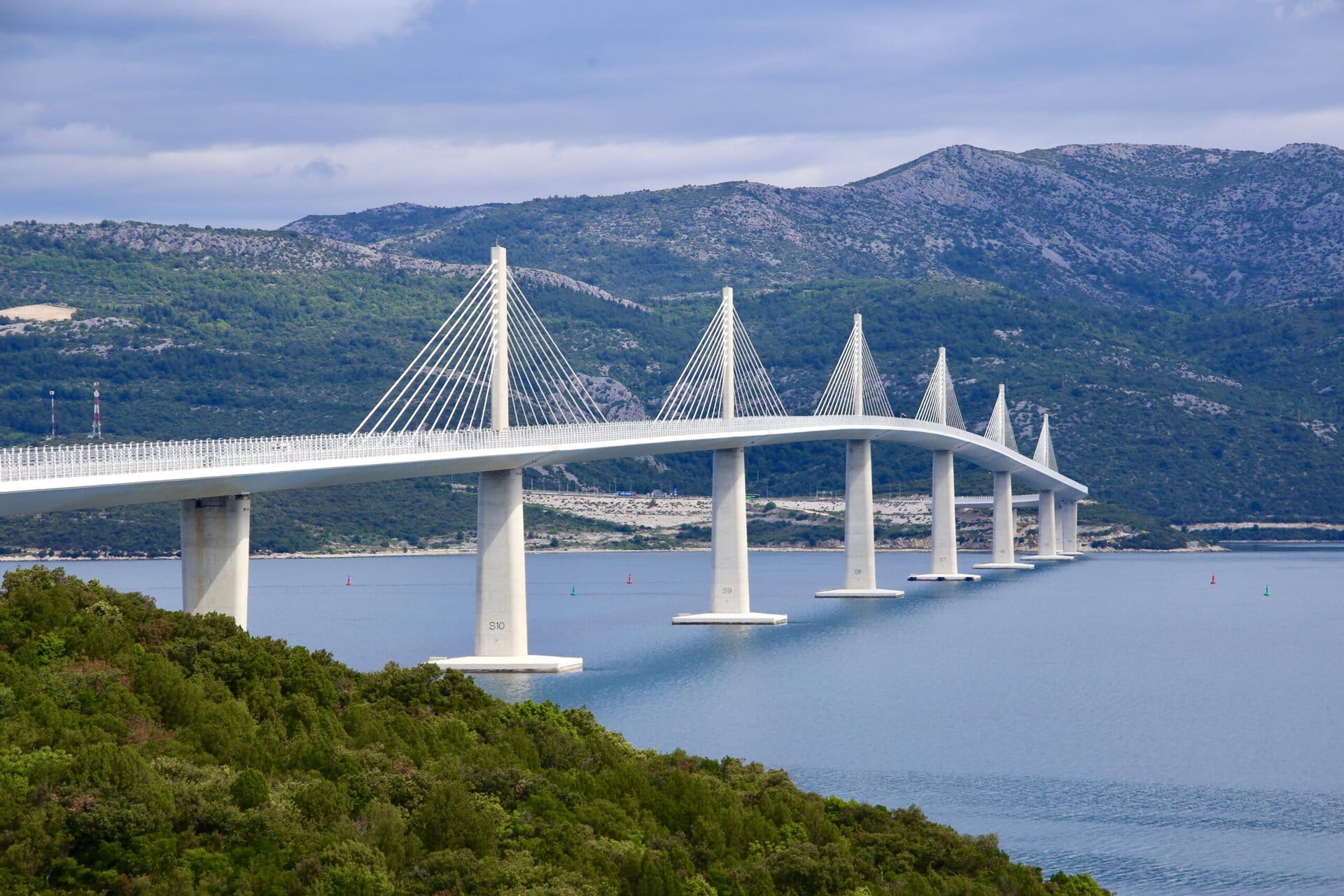 europa-brückenbauwerk-roadtrip-balkan-küstenroute