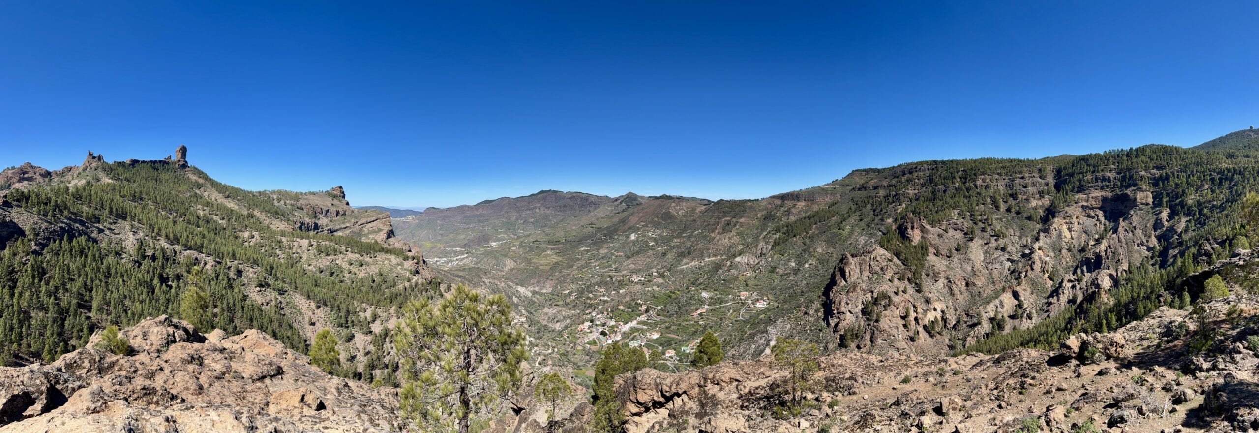 panorama-berglandschaft-kanaren-gran-canaria-wahrzeichen-reiseblog-spanien-wanderurlaub-nublo-roque