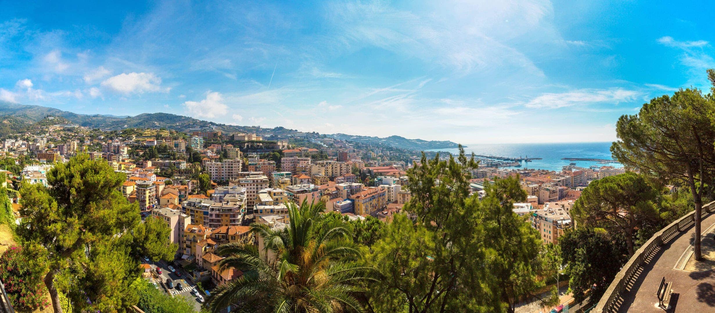 Panoramablick auf Sanremo an der italienischen Blumenriviera während der Sea Cloud Cruise