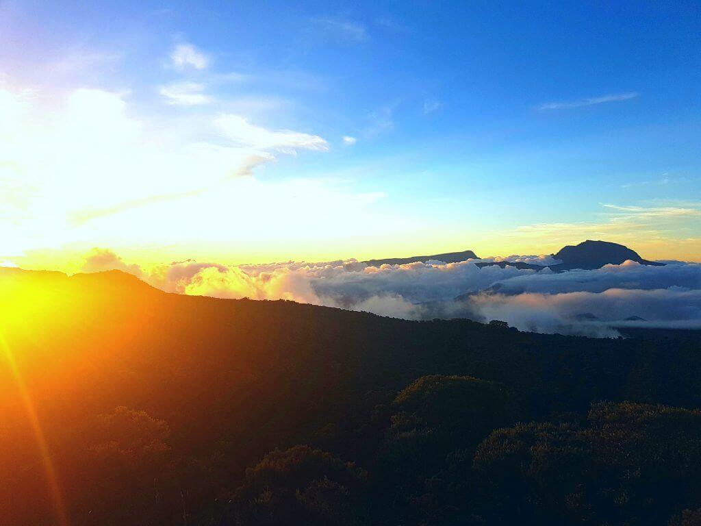 la-reunion-seychellen-reise-buchen-aktivreise-mietwagenrundreise-la-reunion-wandern-indischer-ozean-natur-bergwandern-Piton de la Fournaise-vulkan