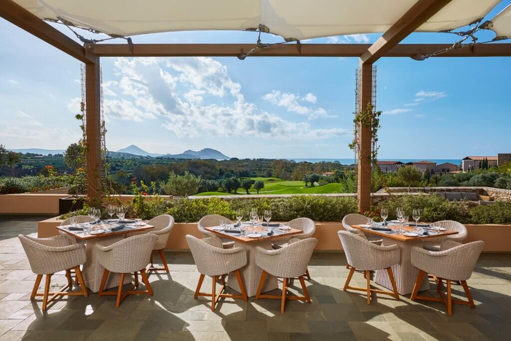 familien-luxusurlaub-griechenland-costa-navarino-flame-restaurant-reise-buchen-griechenland-familie familien-luxusurlaub-griechenland-costa-navarino-flame-restaurant-reise-buchen-griechenland-familie