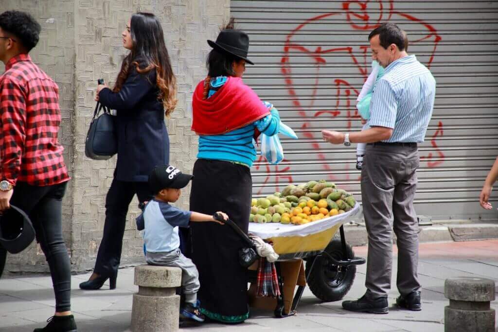 reise-cuenca-land-und-leute-stadtrundgang-foto-fotourlaub-sicher-reisen-lateinamerika-ecuador