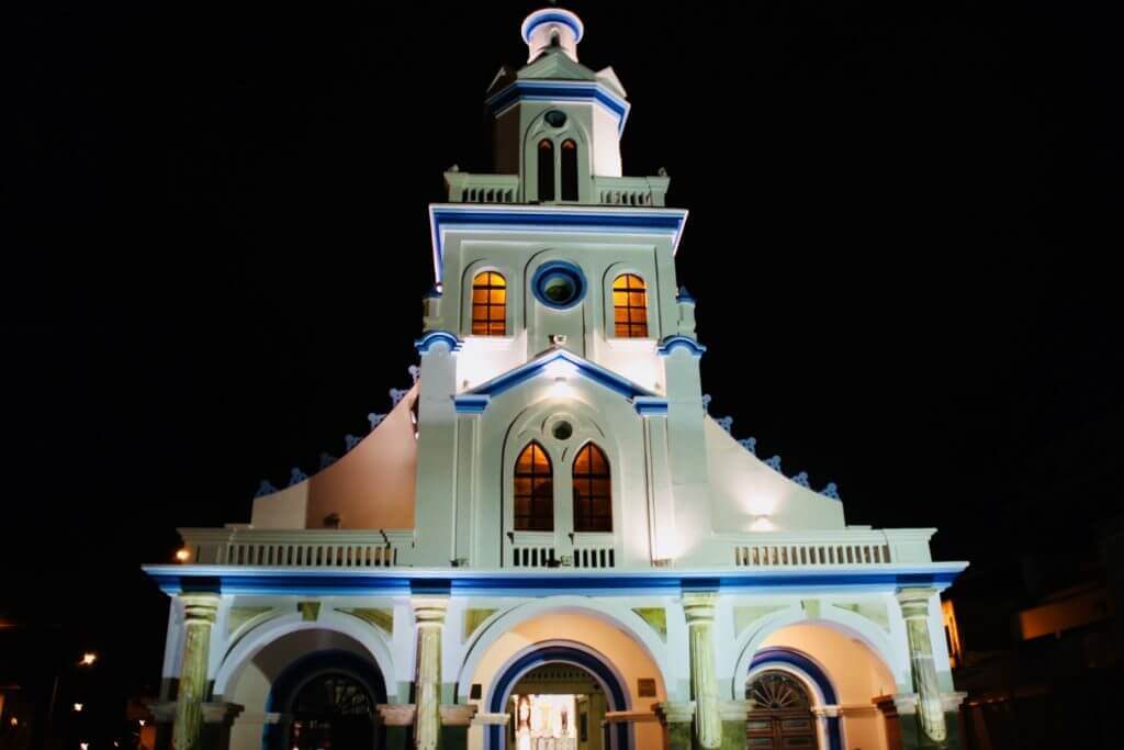 fotohighlight-cuenca-mirador-turi-nacht-foto-hotspot-fotoreise-blog-reisebro-online-reiseveranstalter-ecuador