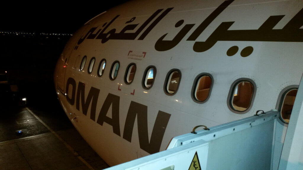 omanair-flugzeug-flug-orient-arabien-airline