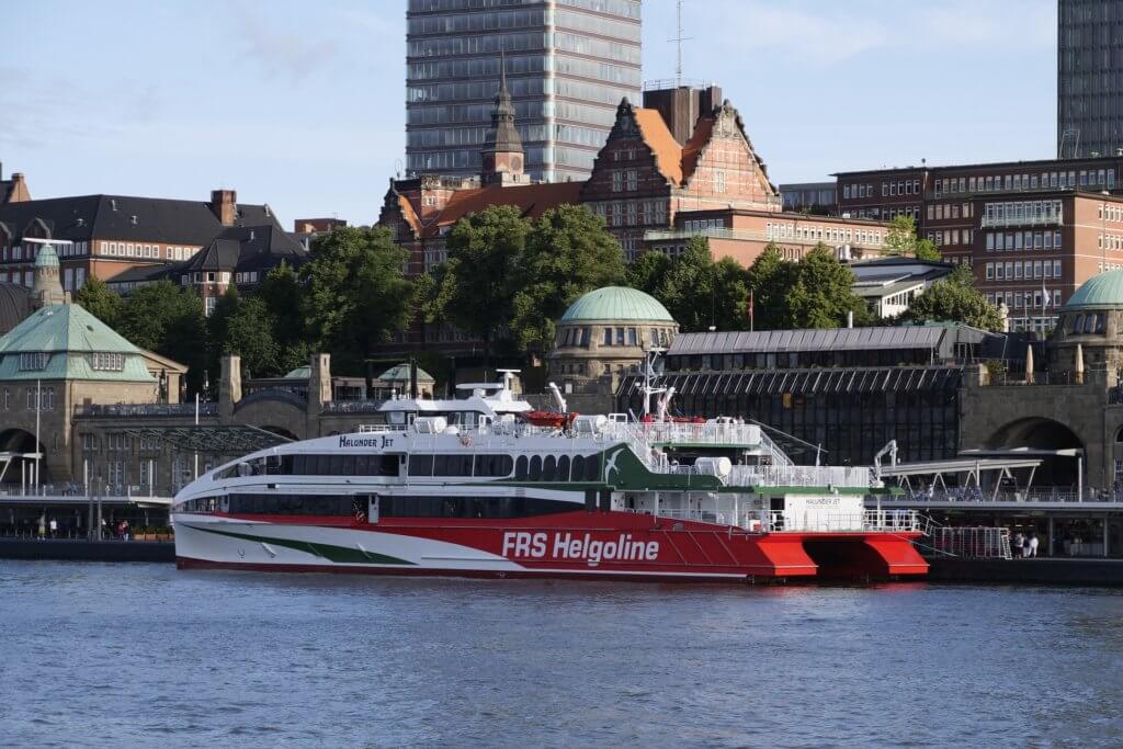 staedte-reise-hamburg-reise-fuer-paare-deutschland-ausflug-helgoland