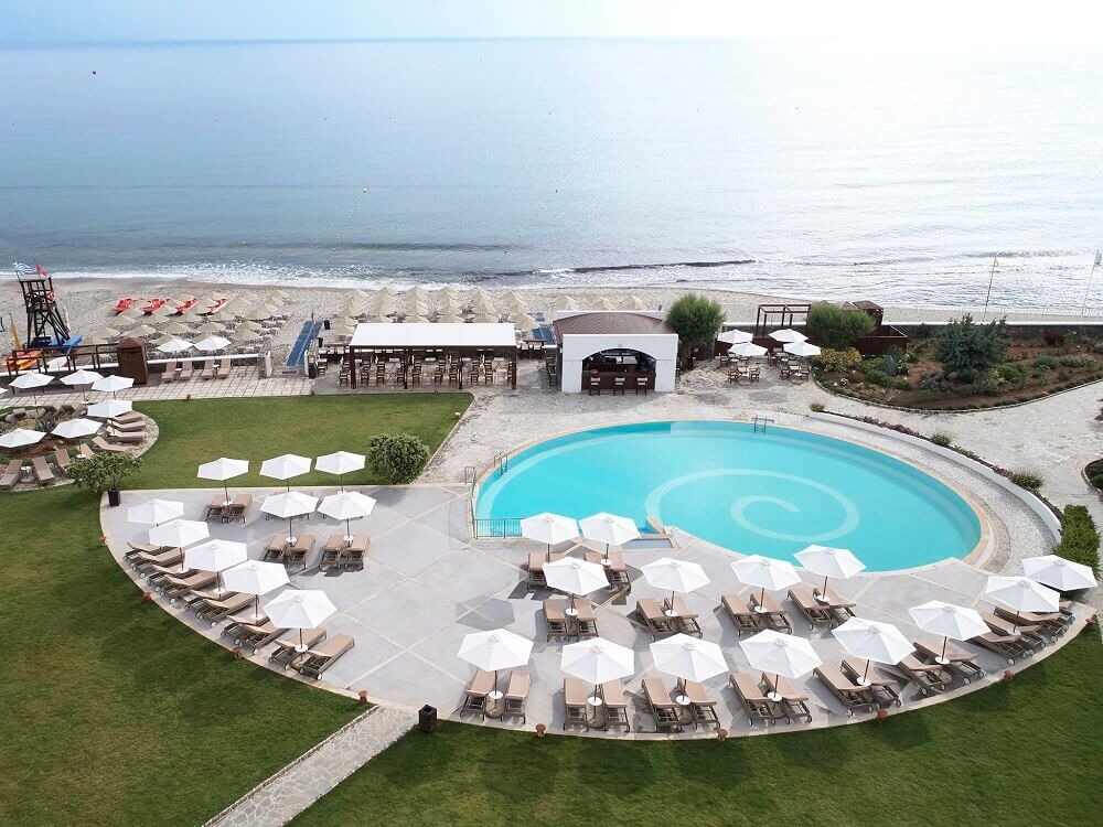 familien-urlaub-reise-nach-kreta-griechenland-reisespezialist-pira-Pool familien-urlaub-reise-nach-kreta-familien-hotel-griechenland-reisespezialist-pira-Pool