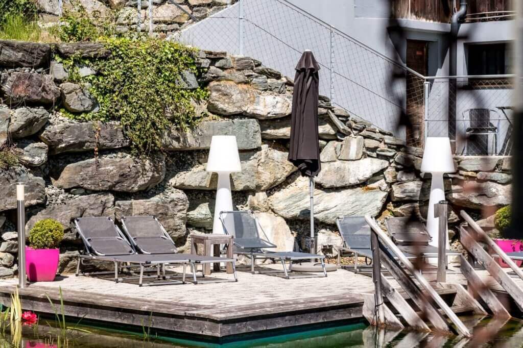 hotel-wellness-reise-nach-oesterreich-alpen-adult-only-Art-Lodge-Pool hotel-wellness-reise-erholungsurlaub-oesterreich-alpen-adult-only-Art-Lodge-Pool