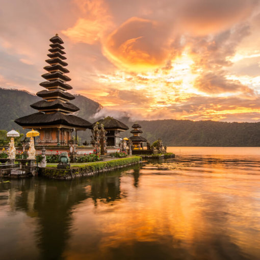 wellnessurlaub-bali-reise-individuell-tempelanlagen-geniessen-indonesien-fernreise-asien-planen