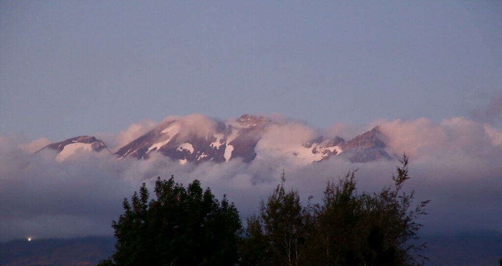 tongariro-national-park-neuseeland-tongariro-alpin-crossing-rundreise-highking-wandern-reiseplaner