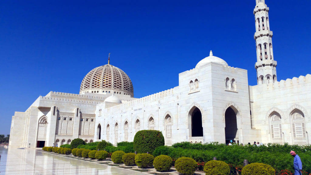 oman-rundreise-buchen-urlaub-reiseplaner-arabische-emirate-muscat-individuelle-tour